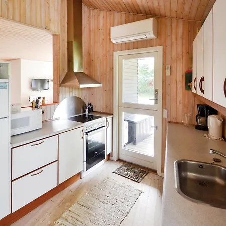 Three-bedroom In Casa vacanze *