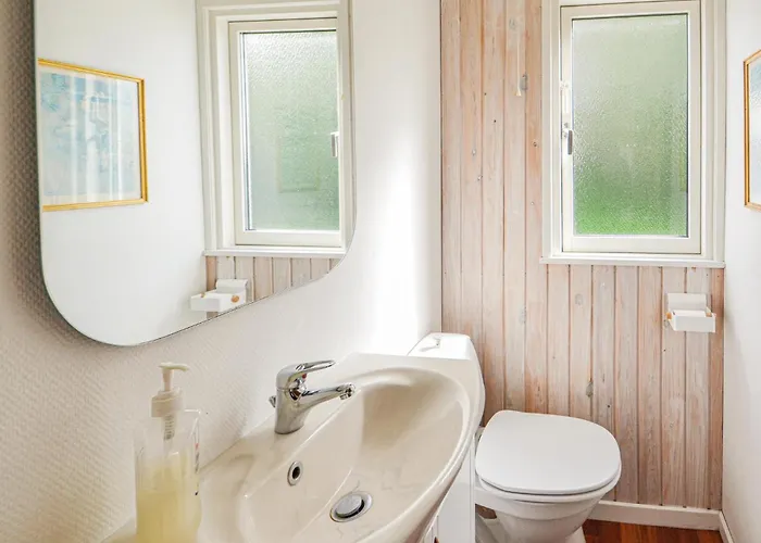 Three-bedroom In Glesborg