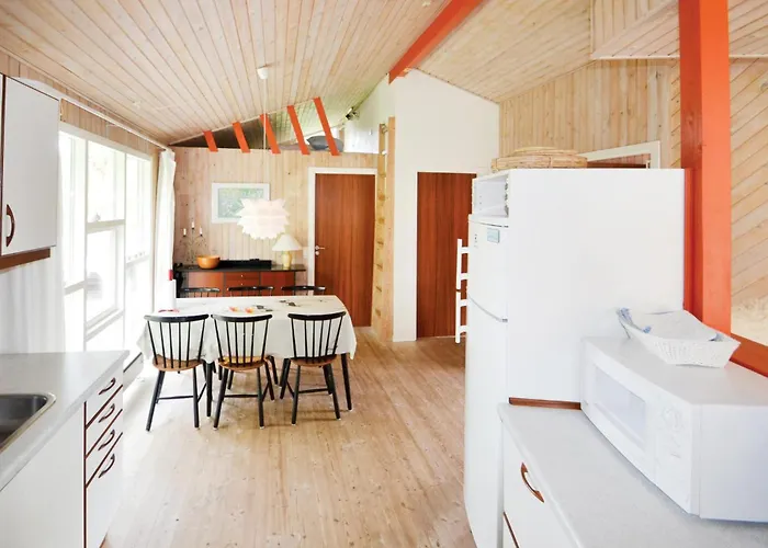 Three-bedroom In * Glesborg